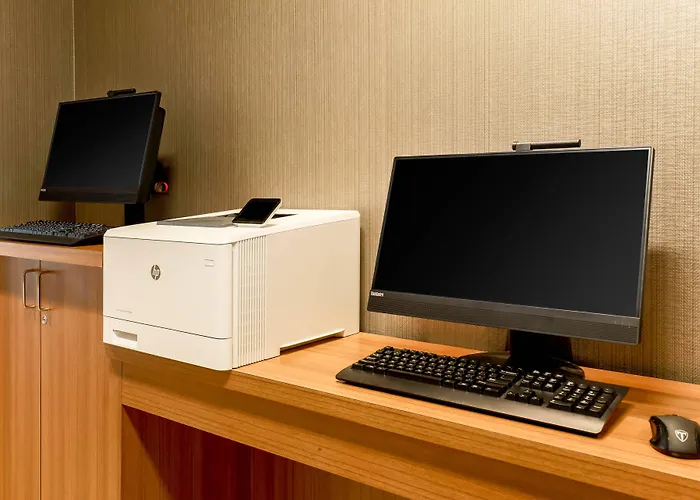 Hotel Springhill By Marriott North 3*