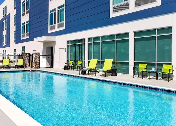 Hotel Springhill By Marriott North 3*